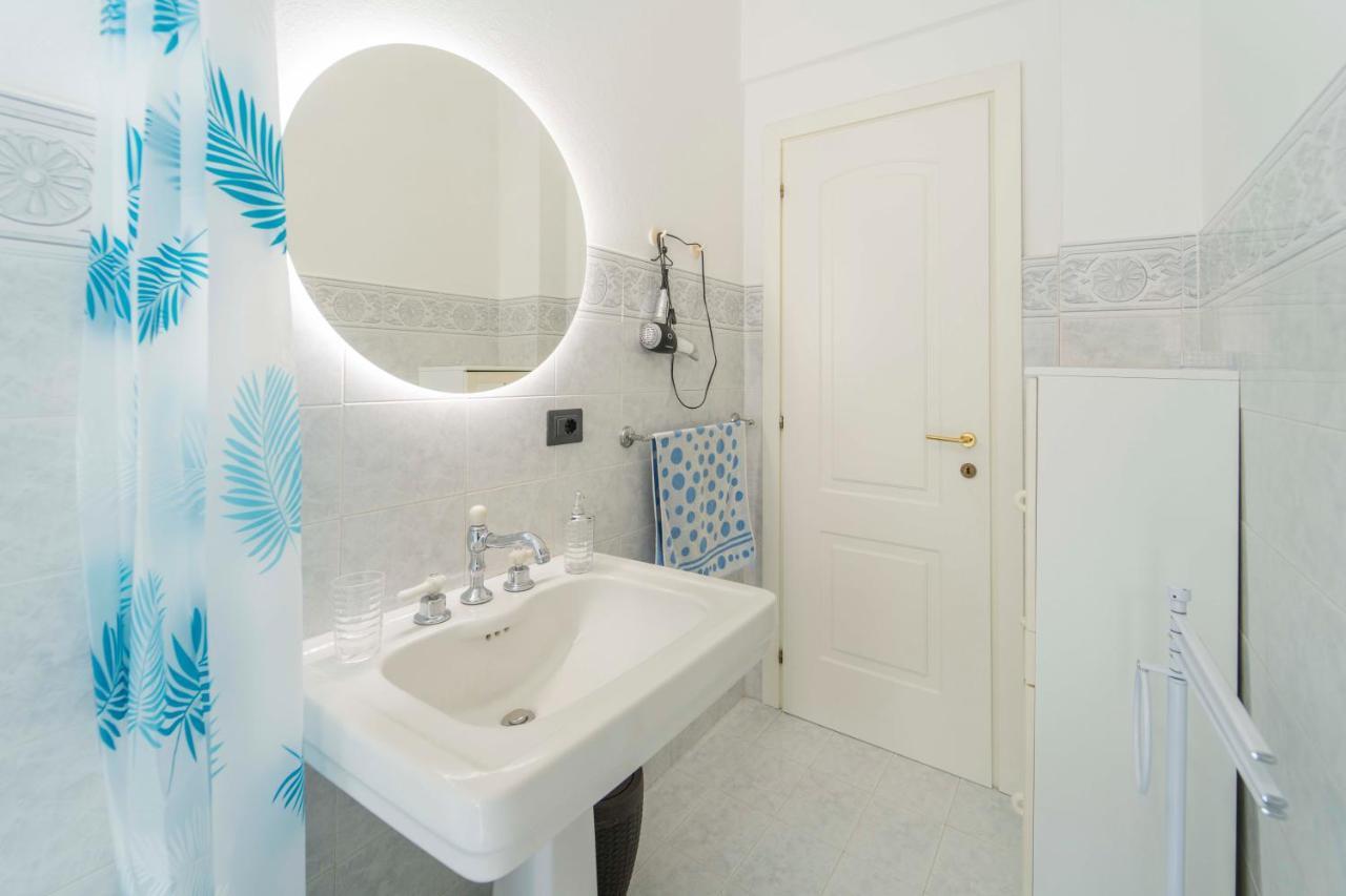 193 - Casa Via Della Chiusa - Centralissimo E Vicino Alla Baia Del Silenzio, Spiaggia E Mare 150M - Parcheggio Gratis Incluso E Aria Condizionata Σέστρι Λεβάντε Εξωτερικό φωτογραφία